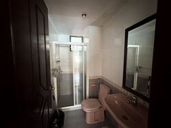 Stratford Court (D16), Condominium #450011281